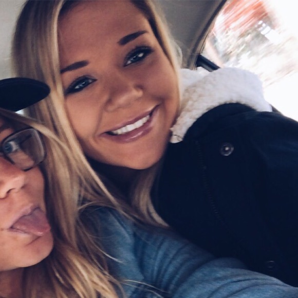 Meet your Posher, Abbey - Picture 1 of 1